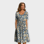 Geneviève | Elegancka Midi Sukienka w Kwiaty